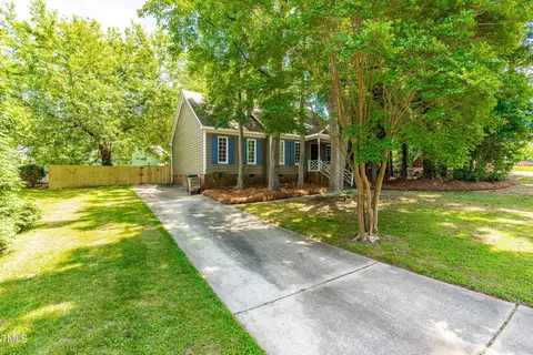 707 Chapwith Rd, Garner, NC 27529 photo 2