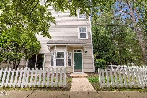 411 Coalinga Ln #106, Raleigh, NC 27610