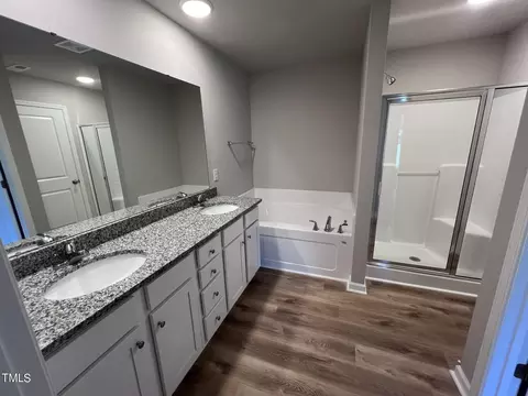 Bath - 93 Bushel Ln, Benson, NC 27504 photo 1 of 2