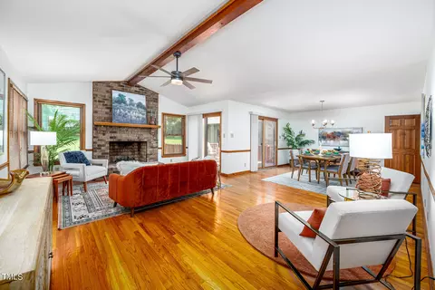 5 Cauldwell Ln, Durham, NC 27705