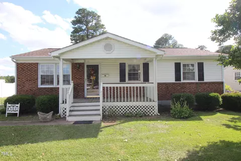 502 E Harnett St, Benson, NC 27504