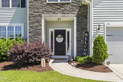 104 Pointer Dr, Angier, NC 27501 photo 4