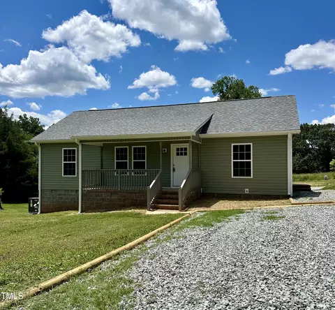 1450 Cross Country Ln, Burlington, NC 27217