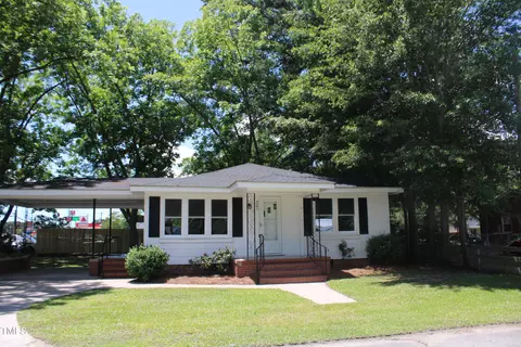 301 W Grady St, Kenly, NC 27542