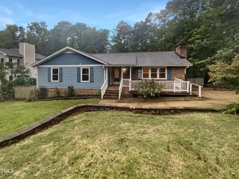104 Huntington Cir, Cary, NC 27513