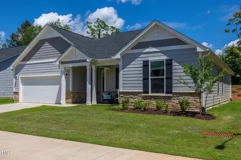 427 Lagoon Ln, Mebane, NC 27302