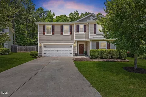 8 Mint Hill Ct, Durham, NC 27703