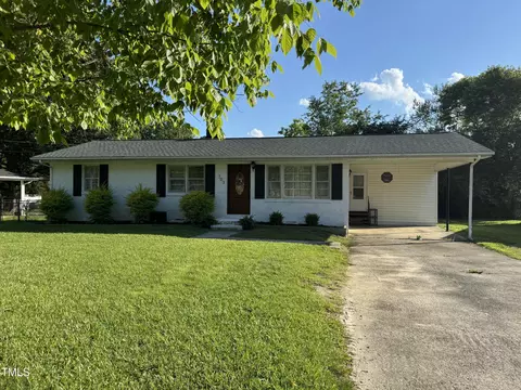 703 Pond St, Clayton, NC 27520