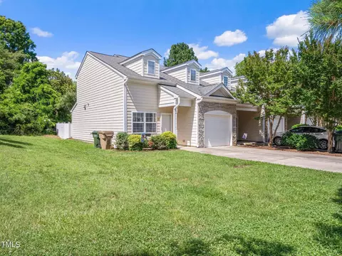 49 Beechleaf Ct, Clayton, NC 27520 photo 2