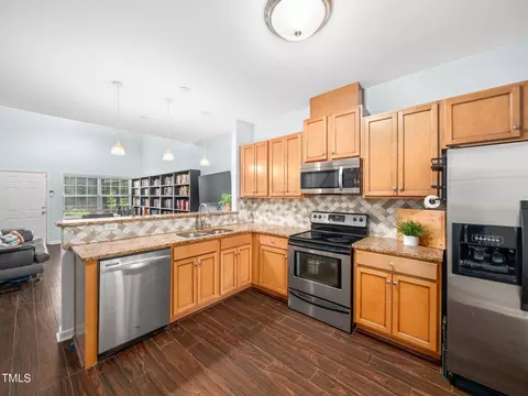 49 Beechleaf Ct, Clayton, NC 27520 photo 11