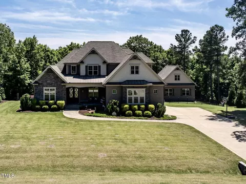 89 Stella Ct, Clayton, NC 27527