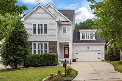 420 Skygrove Dr, Holly Springs, NC 27540