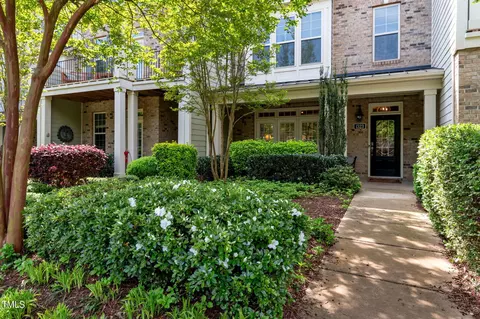 1323 Rembrandt Cir, Raleigh, NC 27607