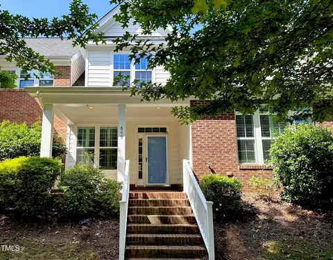 609 Democracy St, Raleigh, NC 27603