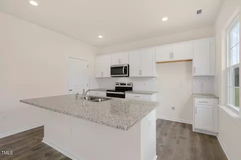 Kitchen - 184 Ogburn Hicks Way, Willow Spring, NC 27592 photo 4 of 6