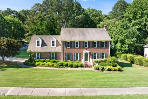 6201 Gainsborough Dr, Raleigh, NC 27612