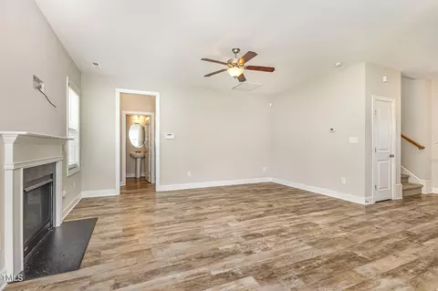 Living - 211 Rolling Oaks Ln, Benson, NC 27504 photo 2 of 2