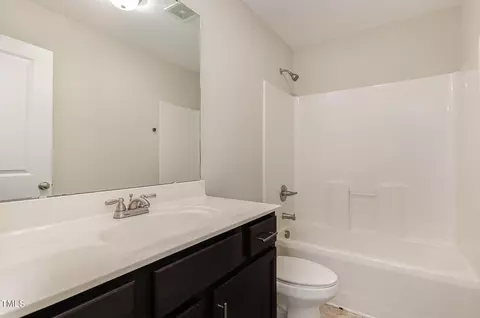 Bath - 211 Rolling Oaks Ln, Benson, NC 27504 photo 4 of 4