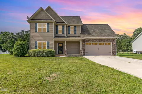 211 Rolling Oaks Ln, Benson, NC 27504