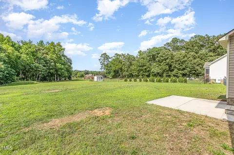 Exterior - 211 Rolling Oaks Ln, Benson, NC 27504 photo 5 of 6