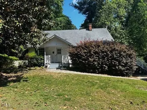 609 Oak St, Fuquay Varina, NC 27526