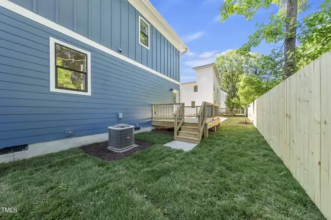 2505 Lednum St, Durham, NC 27704 photo 5