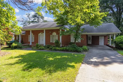 119 Donald Ross Dr, Raleigh, NC 27610
