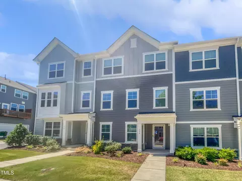 176 Daisy Meadow Ln, Wake Forest, NC 27587