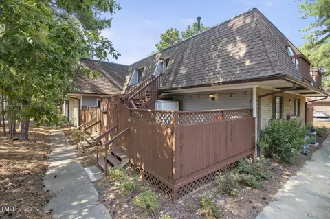 402 Summerwalk Circle Cir, Chapel Hill, NC 27517