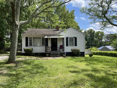 504 Powell St, Henderson, NC 27536