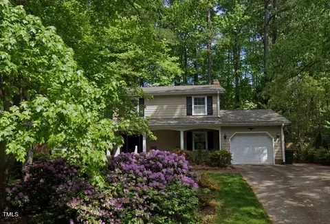 1032 Manchester Dr, Cary, NC 27511