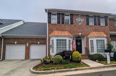104 Alden Village Ct, Cary, NC 27519