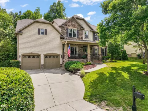 108 Castle Garden St, Cary, NC 27513