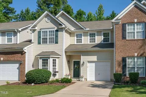 38 Edgebrook Cir, Durham, NC 27703