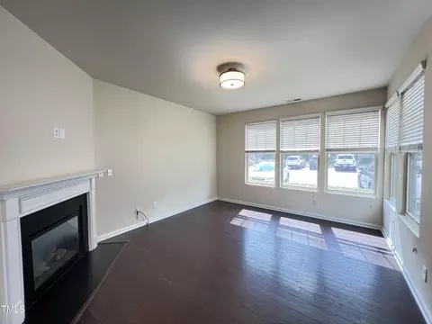 21 Pocono Dr, Durham, NC 27705 photo 2