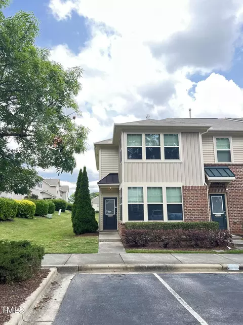 21 Pocono Dr, Durham, NC 27705
