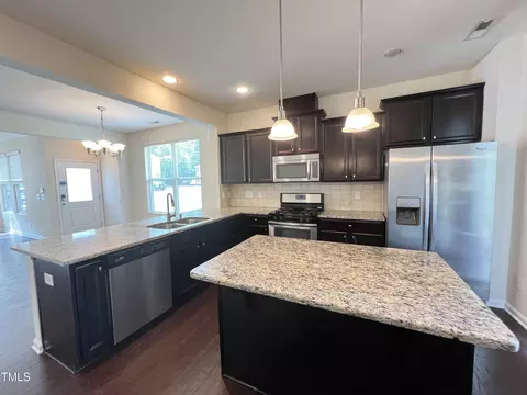 21 Pocono Dr, Durham, NC 27705 photo 5