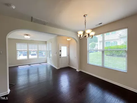 21 Pocono Dr, Durham, NC 27705 photo 4