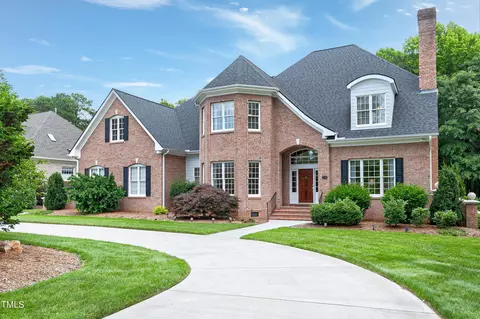 203 Devonhall Ln, Cary, NC 27518