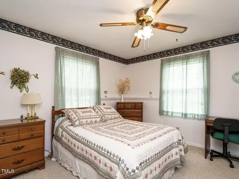 906 Dixie Dr, Selma, NC 27576 photo 24