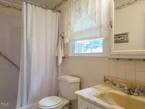 906 Dixie Dr, Selma, NC 27576 photo 21