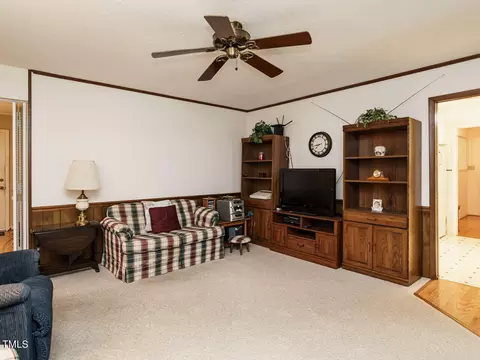 906 Dixie Dr, Selma, NC 27576 photo 13