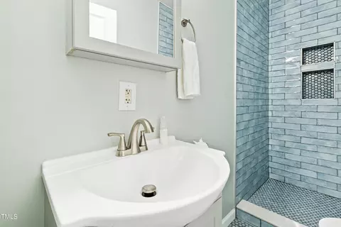 903 Drew St, Durham, NC 27701 photo 6