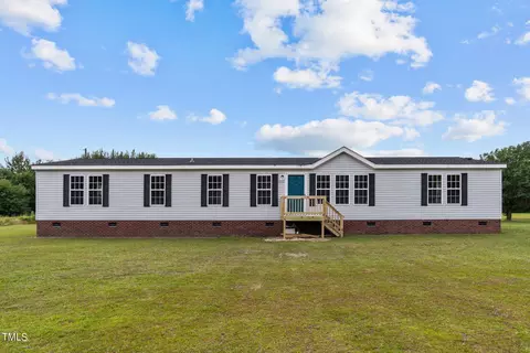 1688 Grantham School Rd, Mount Olive, NC 28365