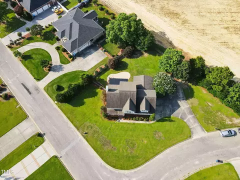 101 Windsor Dr, Dunn, NC 28334 photo 3