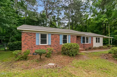 4998 Stewart Rd, Wade, NC 28395