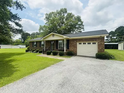 4774 Browns Pond Rd, Selma, NC 27576