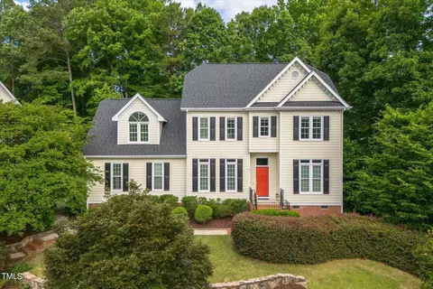 102 Wittenham Dr, Cary, NC 27519