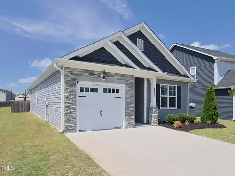 126 Sturgeon St, Smithfield, NC 27577