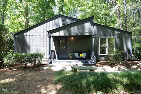 202 Creeks Edge, Chapel Hill, NC 27516